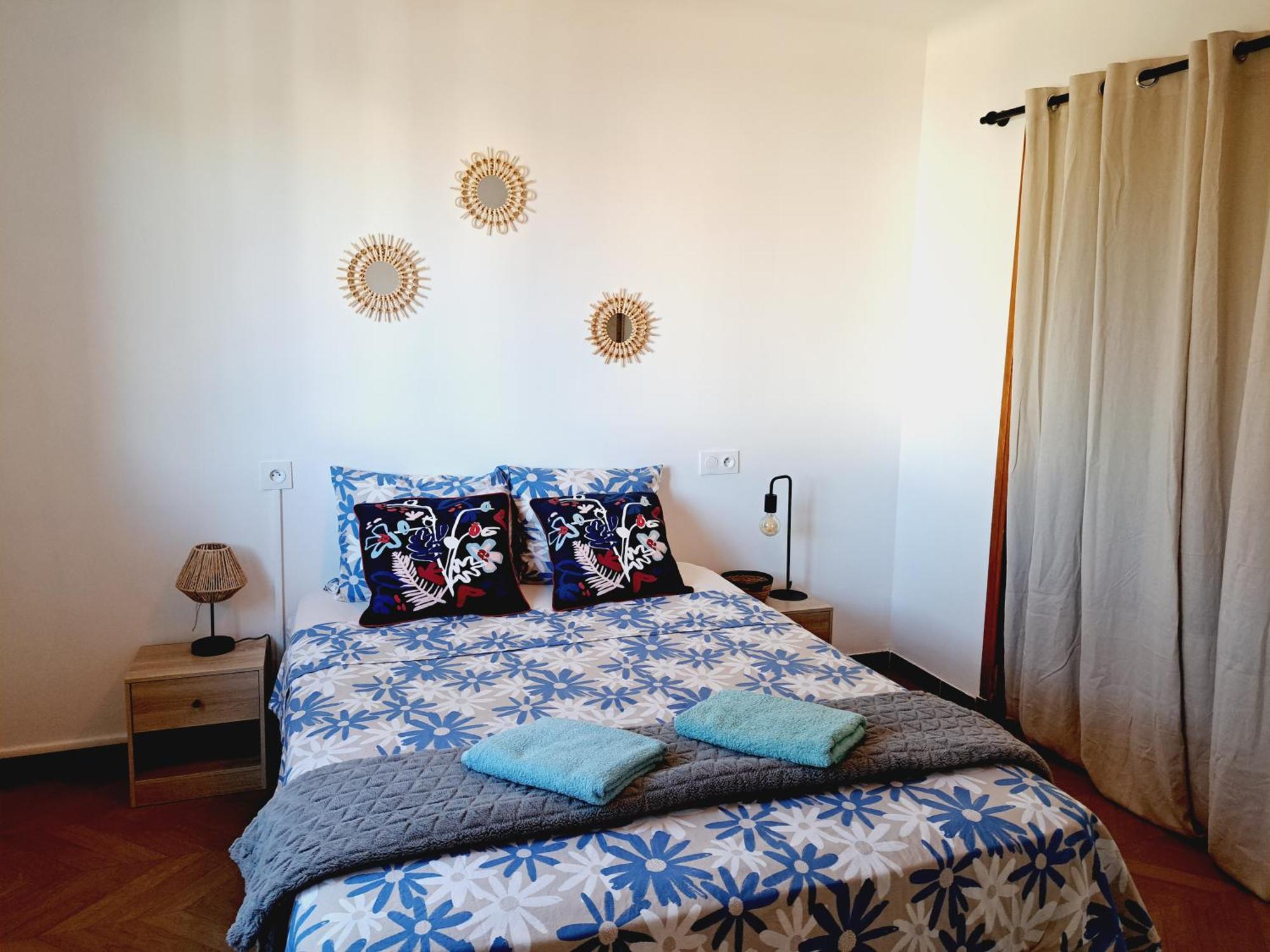 Spacieux Appartement Avec Balcon Нарбон Екстериор снимка