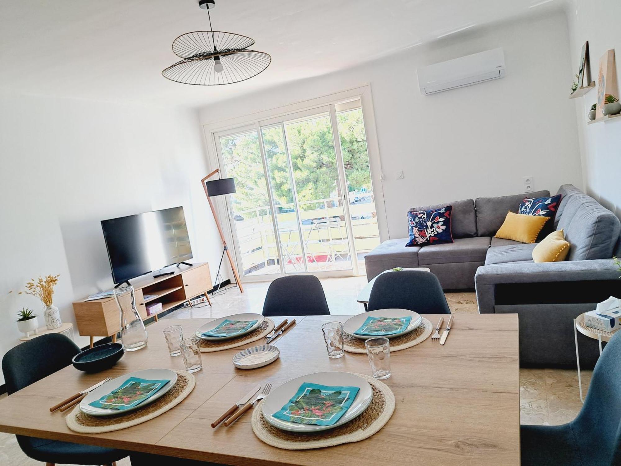 Spacieux Appartement Avec Balcon Нарбон Екстериор снимка